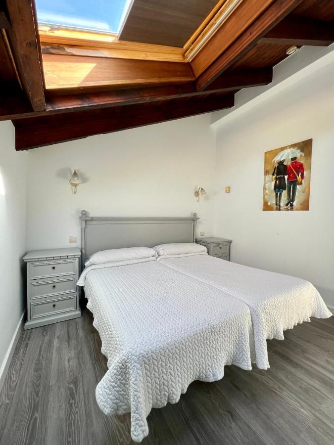 Hotel Villa Maria Revilla De Camargo Luaran gambar
