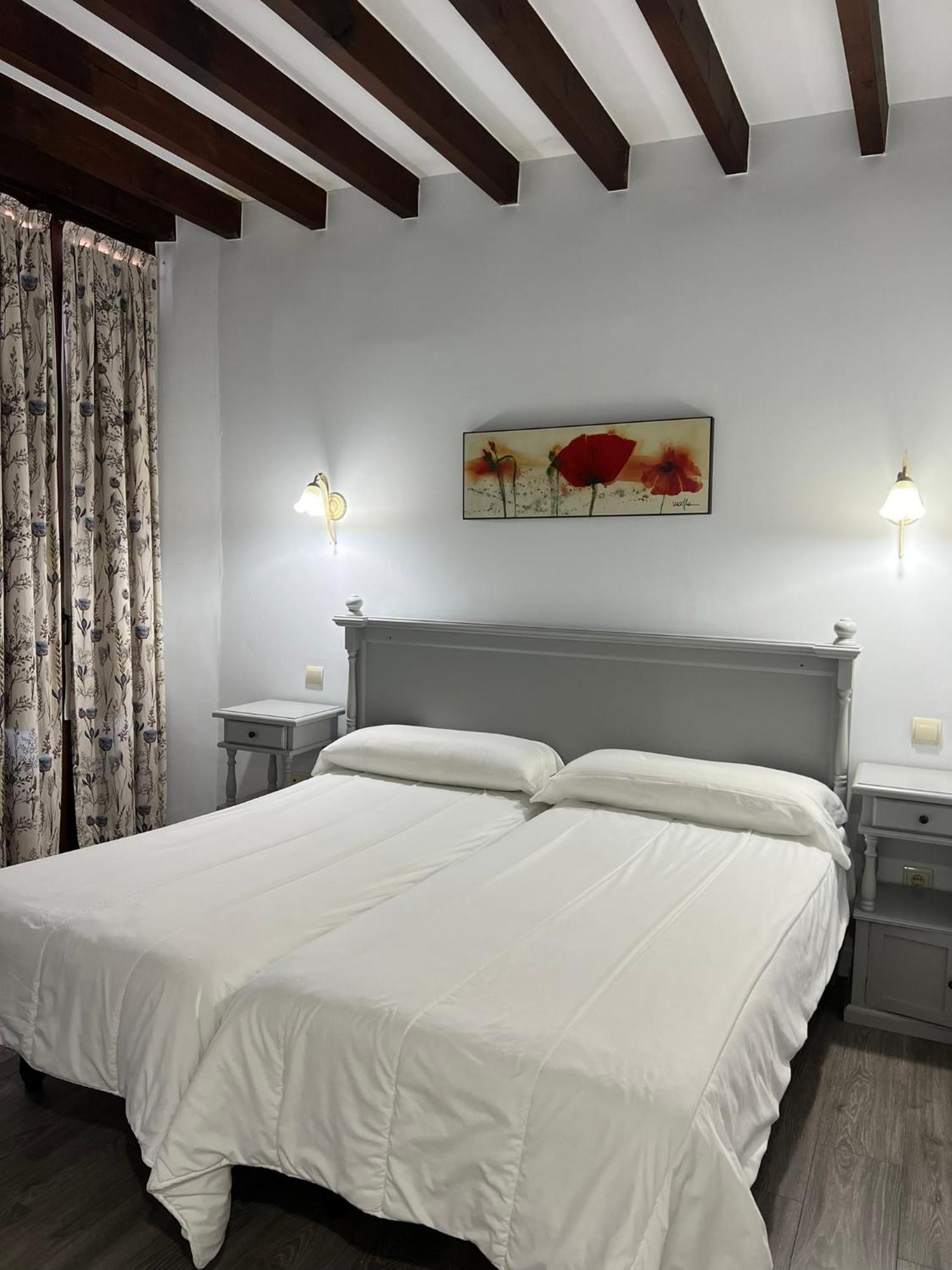 Hotel Villa Maria Revilla De Camargo Luaran gambar